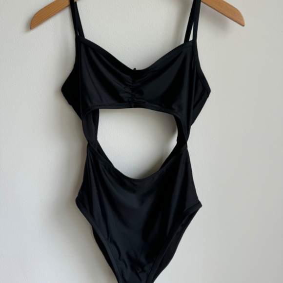 NWT Madewell Black Cinched Cutout One-Piece Swimsuit SZ S - Picture 3 of 5